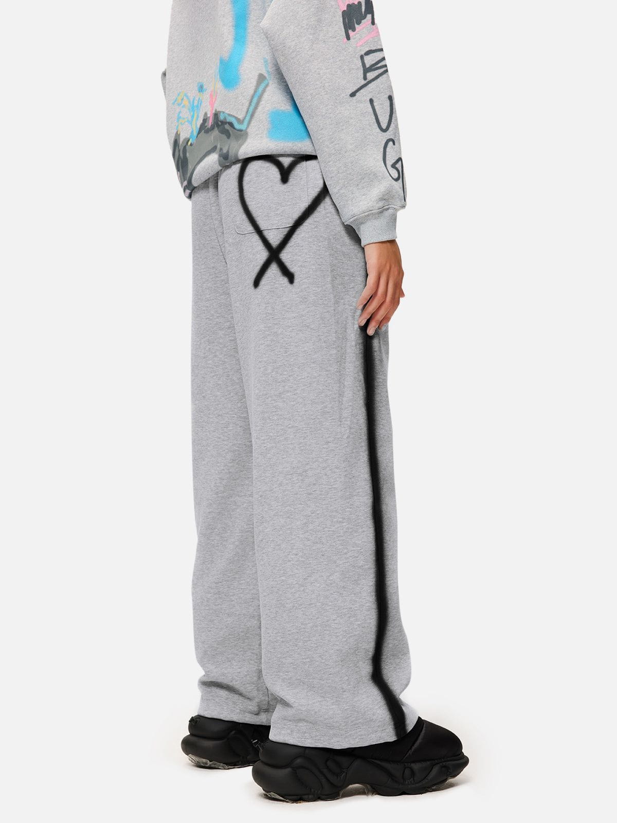 新品 Heart hip sweat pants gray Aelfric Eden Graffiti Heart Sweatpants – aelfricedencouk